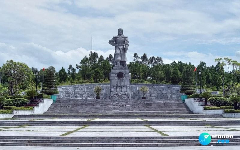 Tượng đài Quang Trung - Điểm du lịch biểu tượng của Quy Nhơn