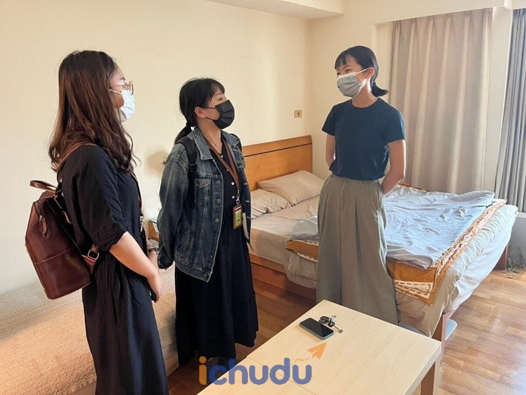 Kiểm tra nội thất và thiết bị khi đi xem phòng thuê ở Trung Quốc